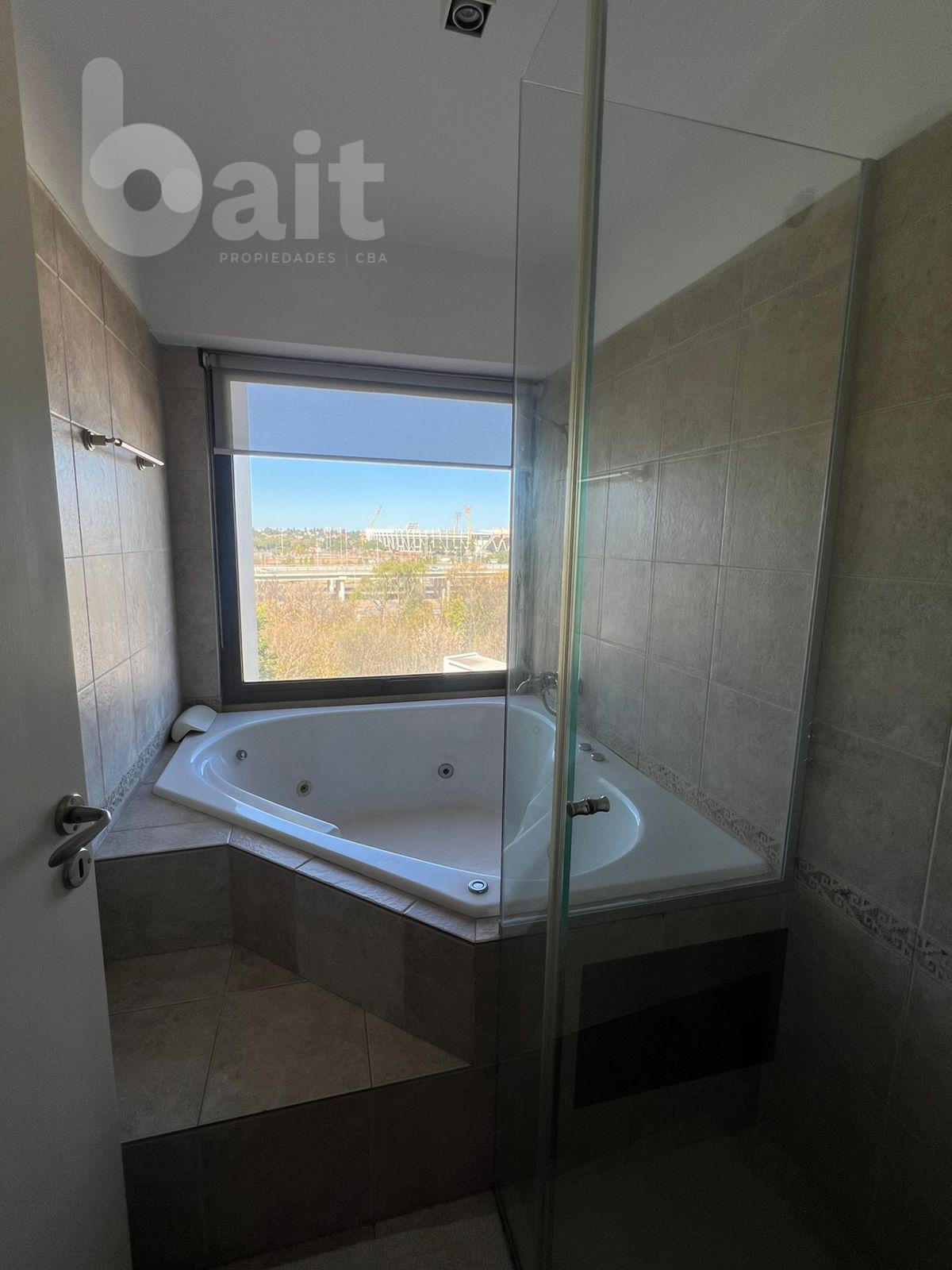 Venta casa en housing con seguridad de 4 dormitorios en Villa Belgrano