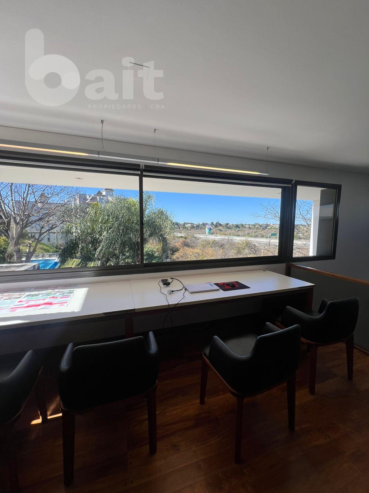 Venta casa en housing con seguridad de 4 dormitorios en Villa Belgrano