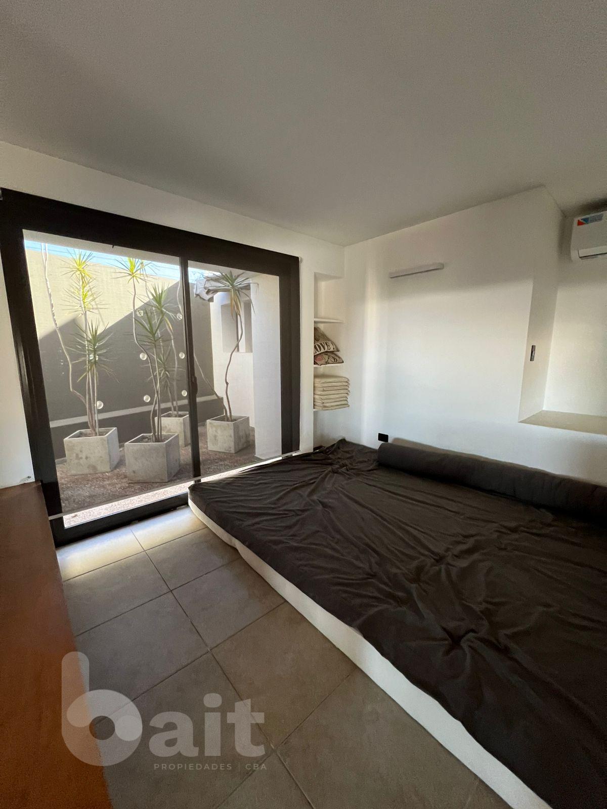 Venta casa en housing con seguridad de 4 dormitorios en Villa Belgrano