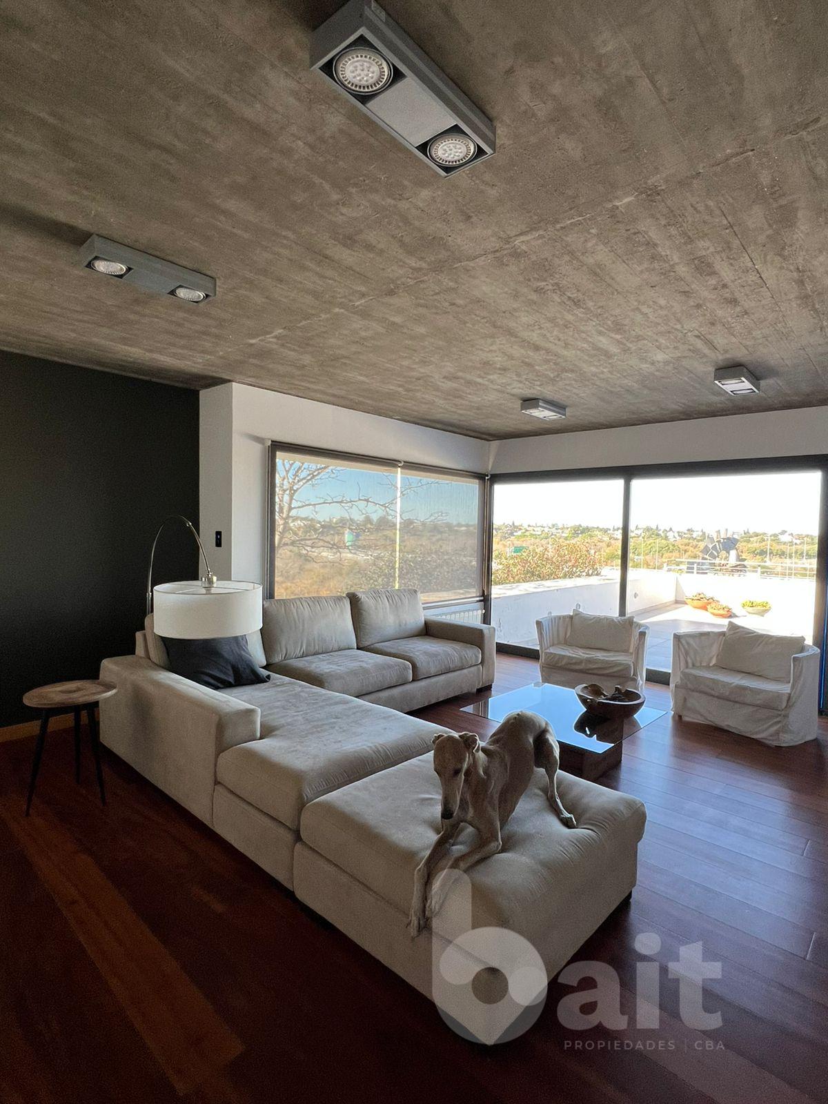 Venta casa en housing con seguridad de 4 dormitorios en Villa Belgrano