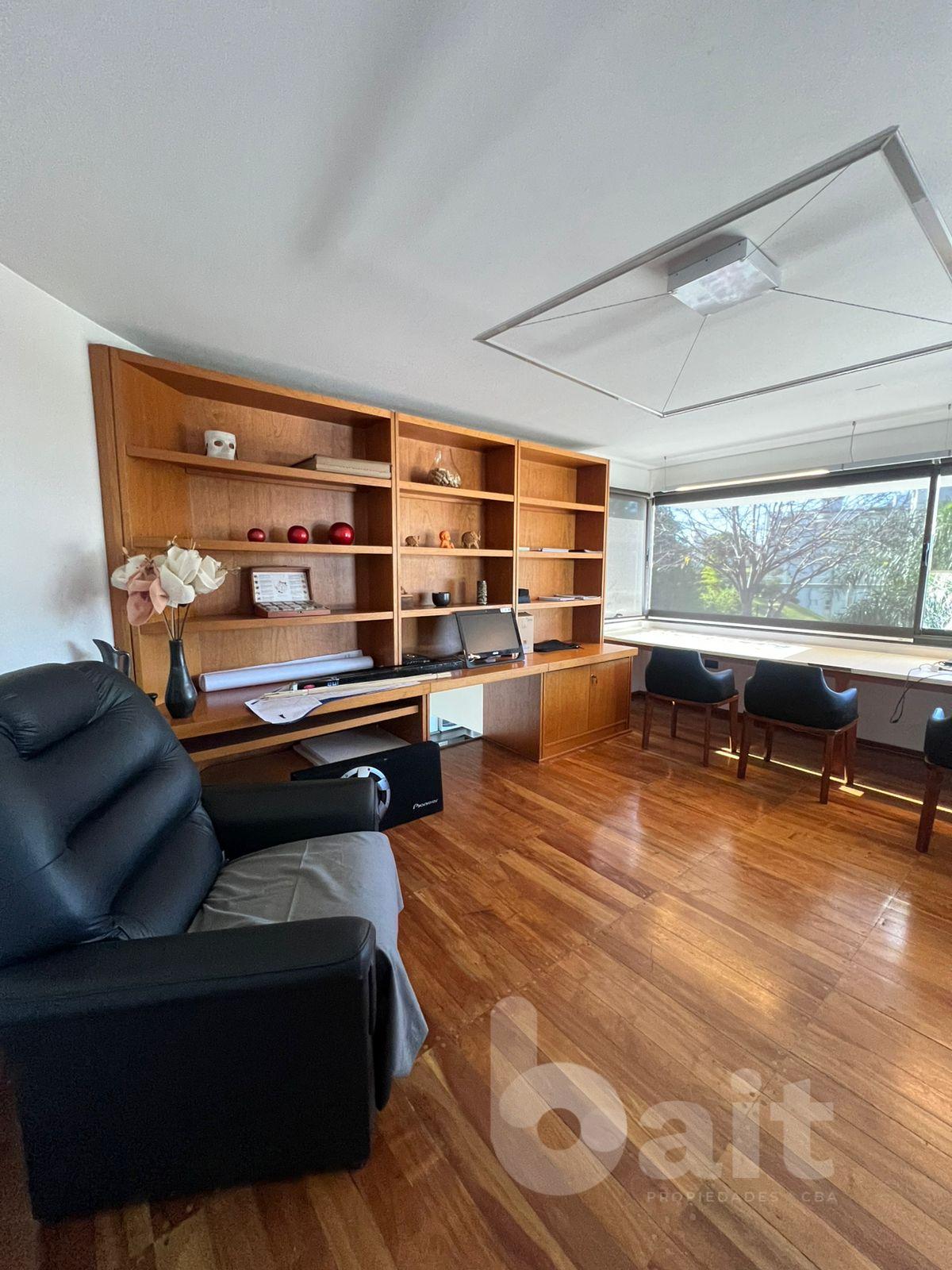 Venta casa en housing con seguridad de 4 dormitorios en Villa Belgrano