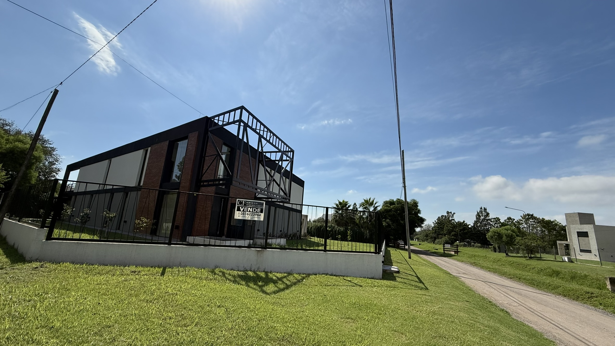 VENTA CASA EN VILLA ALLENDE GOLF