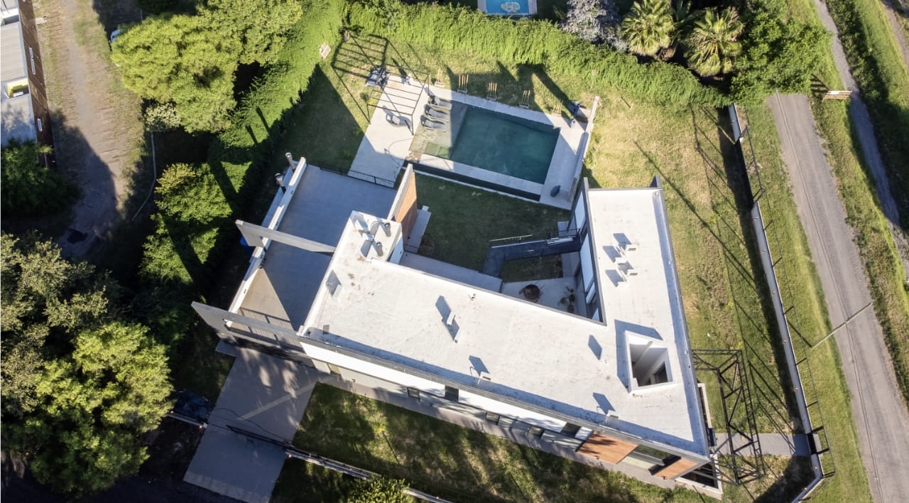 VENTA CASA EN VILLA ALLENDE GOLF