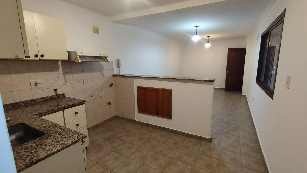 Alquilo Dpto. 2 Dor.  Patio- B Pueyrredon