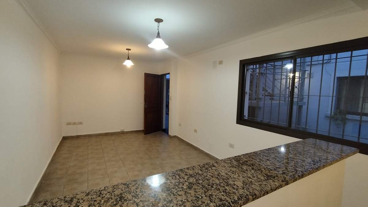 Alquilo Dpto. 2 Dor.  Patio- B Pueyrredon