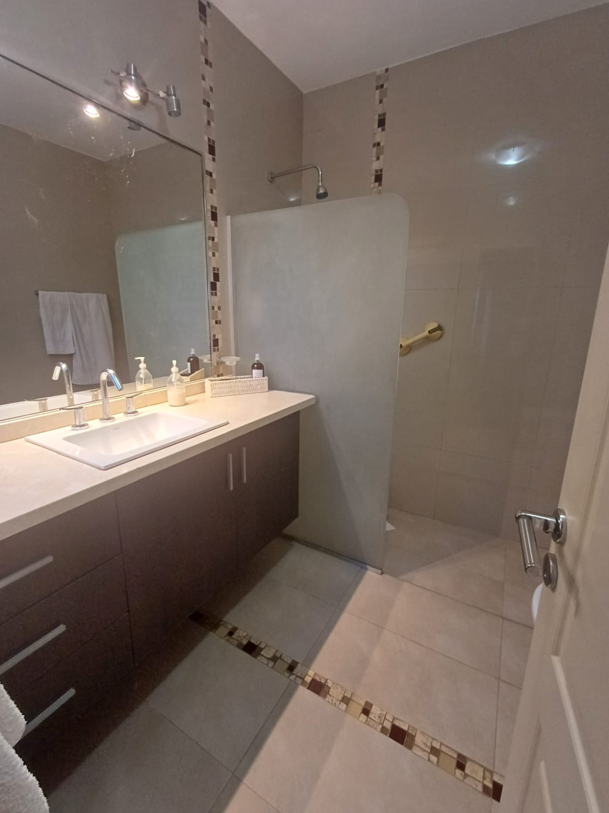 SAN ISIDRO 3 DORM CASA CON PILETA EN ALQUILER VILLA ALLENDE