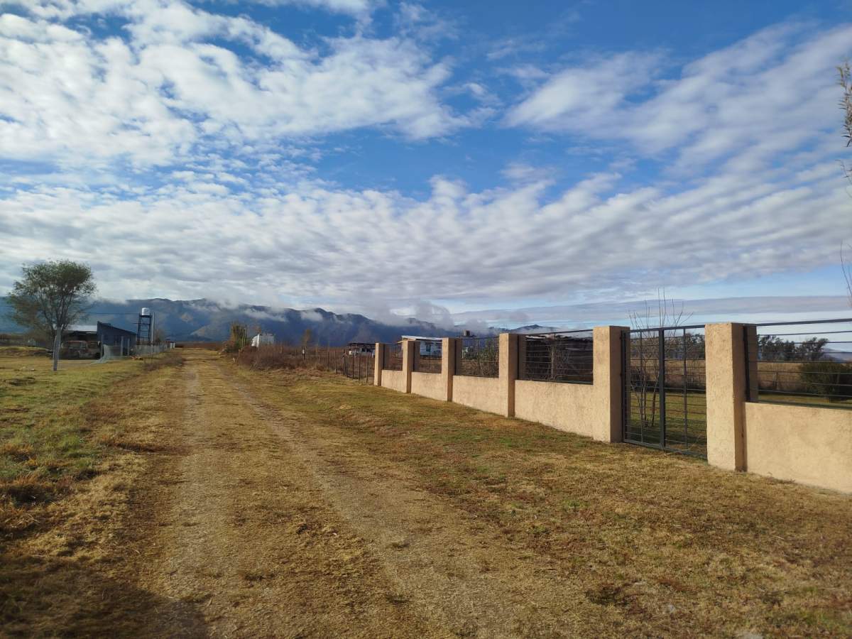 VENDO CASA EN LOS REARTES - SIERRAS DE CORDOBA