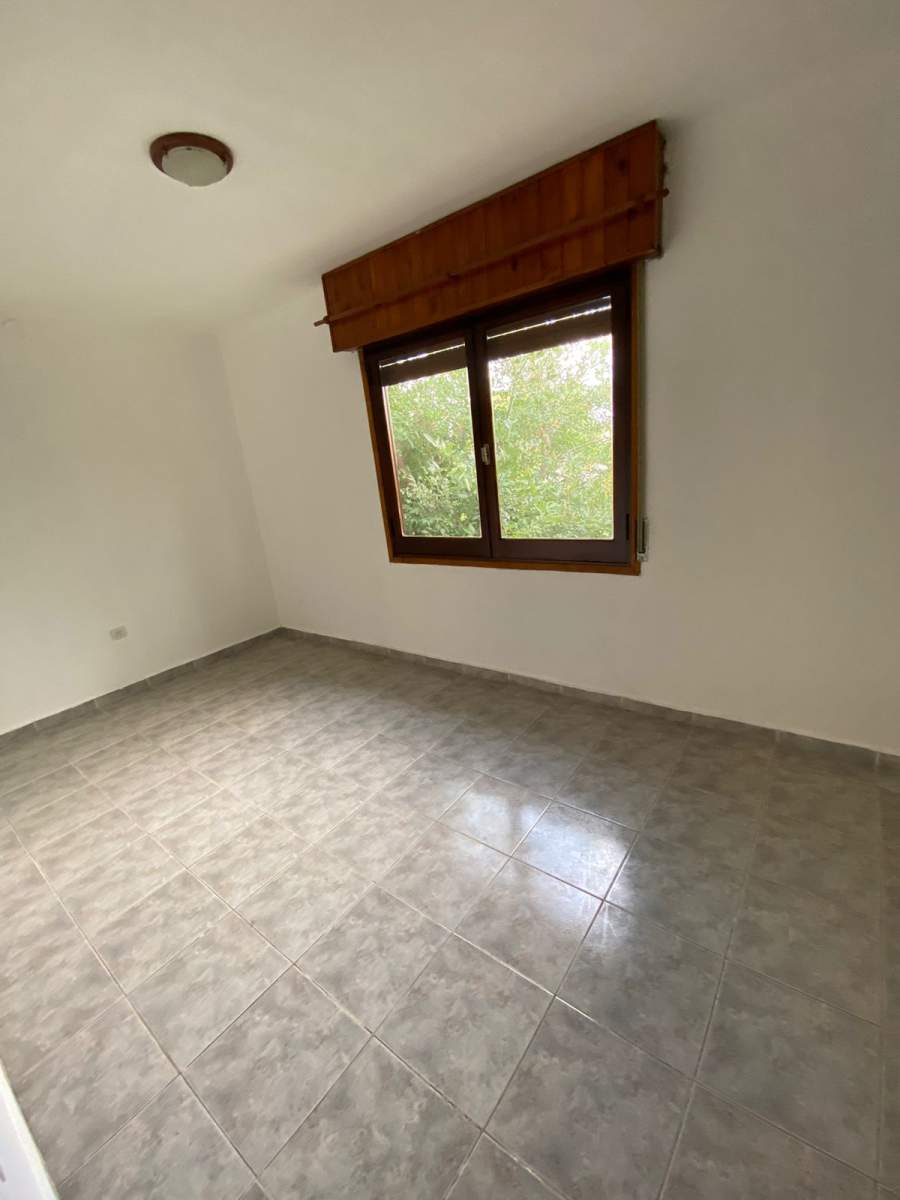 VENDO CASA EN ALTA GRACIA - B CAMARA