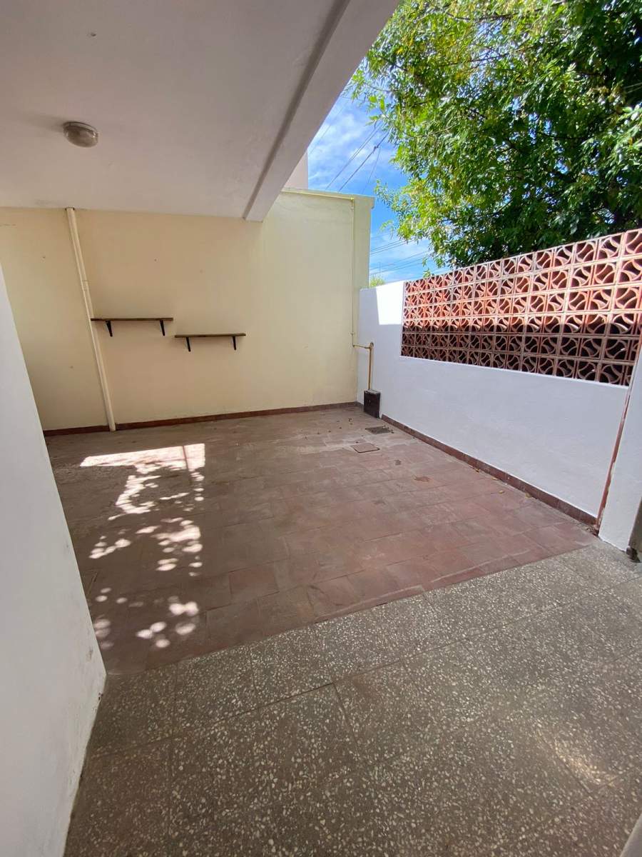 VENDO CASA EN ALTA GRACIA - B CAMARA