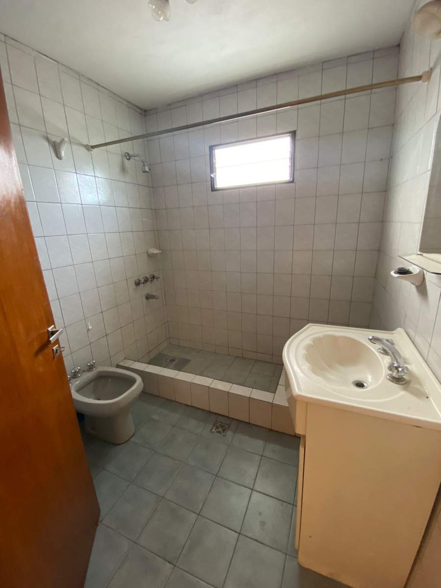 VENDO CASA EN ALTA GRACIA - B CAMARA