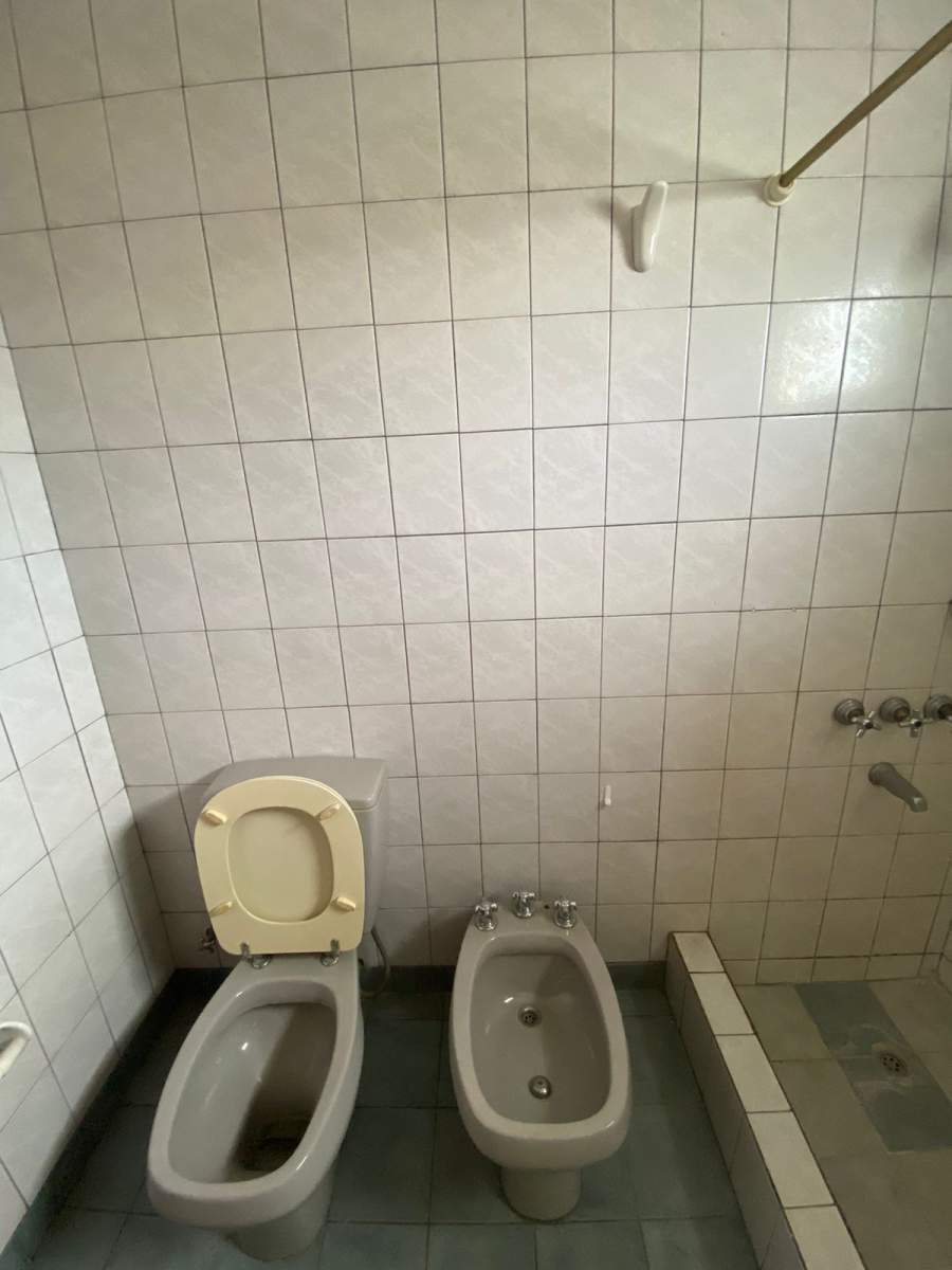 VENDO CASA EN ALTA GRACIA - B CAMARA