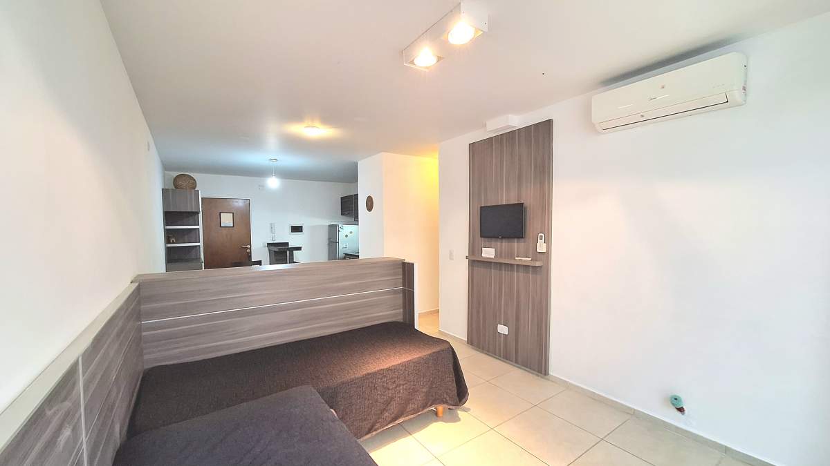 SE VENDE DEPTO 1 DORMITORIO CON COCHERA CENTRICO VILLA CARLOS PAZ