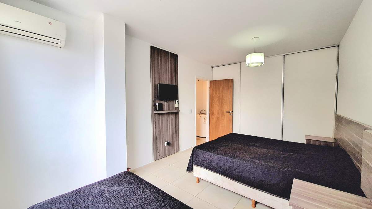 SE VENDE DEPTO 1 DORMITORIO CON COCHERA CENTRICO VILLA CARLOS PAZ