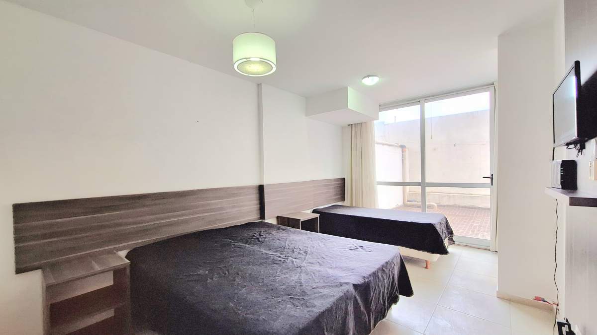 SE VENDE DEPTO 1 DORMITORIO CON COCHERA CENTRICO VILLA CARLOS PAZ