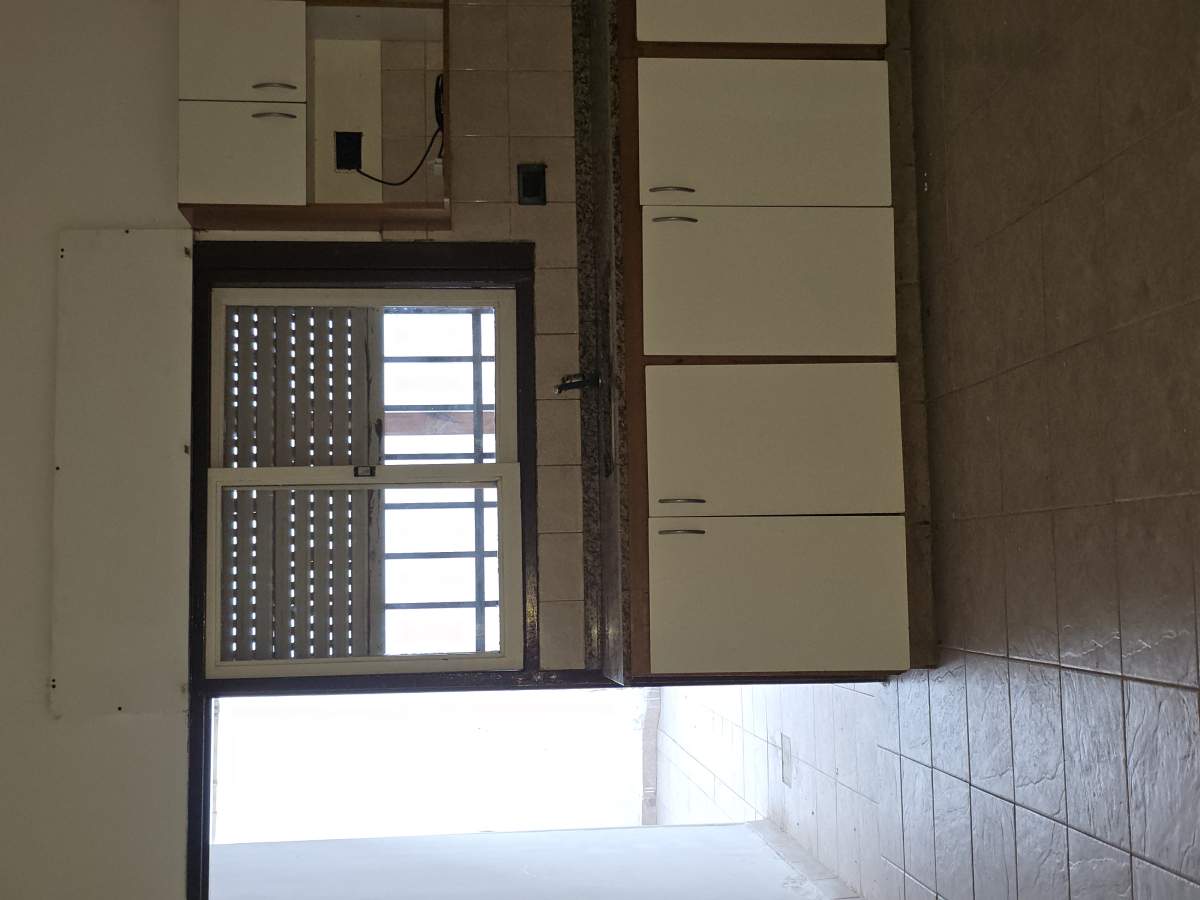 CASA GRANDE EN VENTA 3 DORMITORIOS CON LOCAL AL FRENTE (INVERSORES ATENTO)