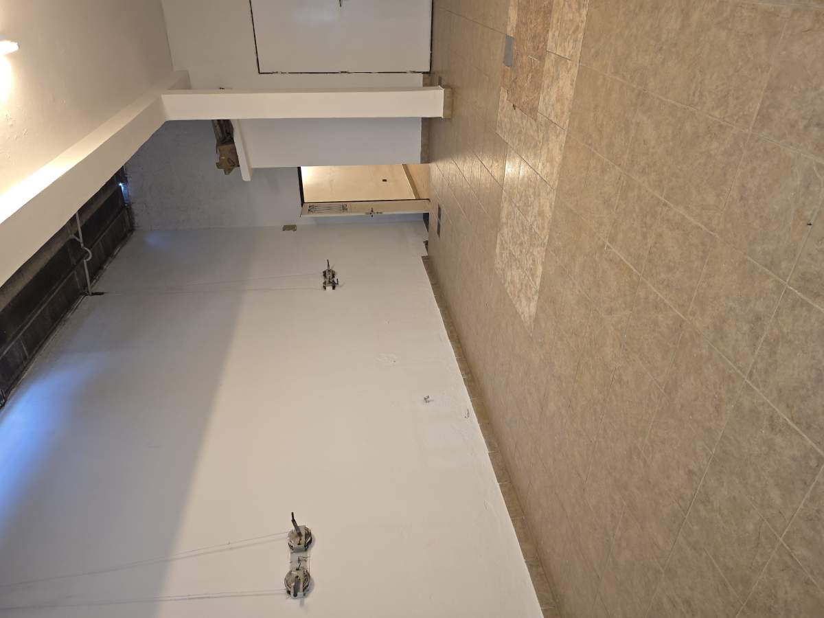 CASA GRANDE EN VENTA 3 DORMITORIOS CON LOCAL AL FRENTE (INVERSORES ATENTO)