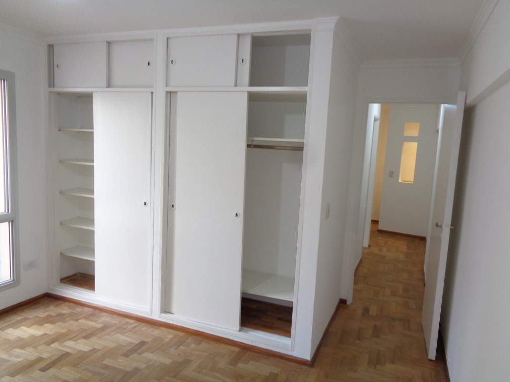 Barrio Nueva Córdoba - Departamento Semipiso de Categoría de 2 Dormitorios, Amplio y Luminoso con Cocina Equipada y Baño con bañera