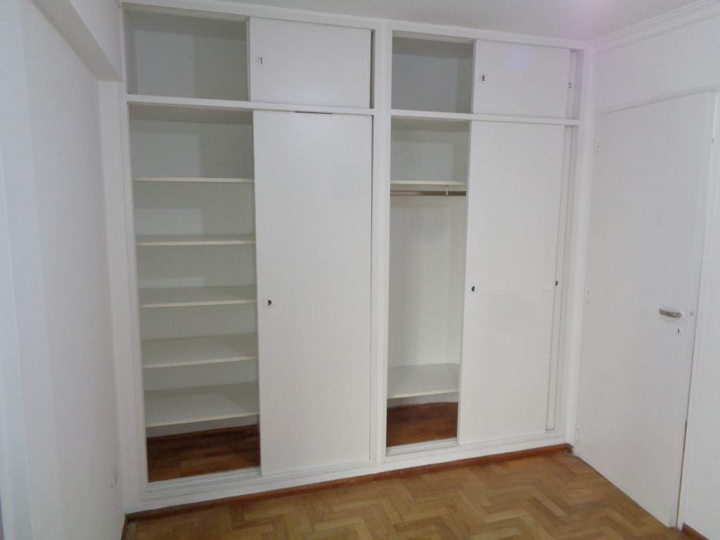 Barrio Nueva Córdoba - Departamento Semipiso de Categoría de 2 Dormitorios, Amplio y Luminoso con Cocina Equipada y Baño con bañera