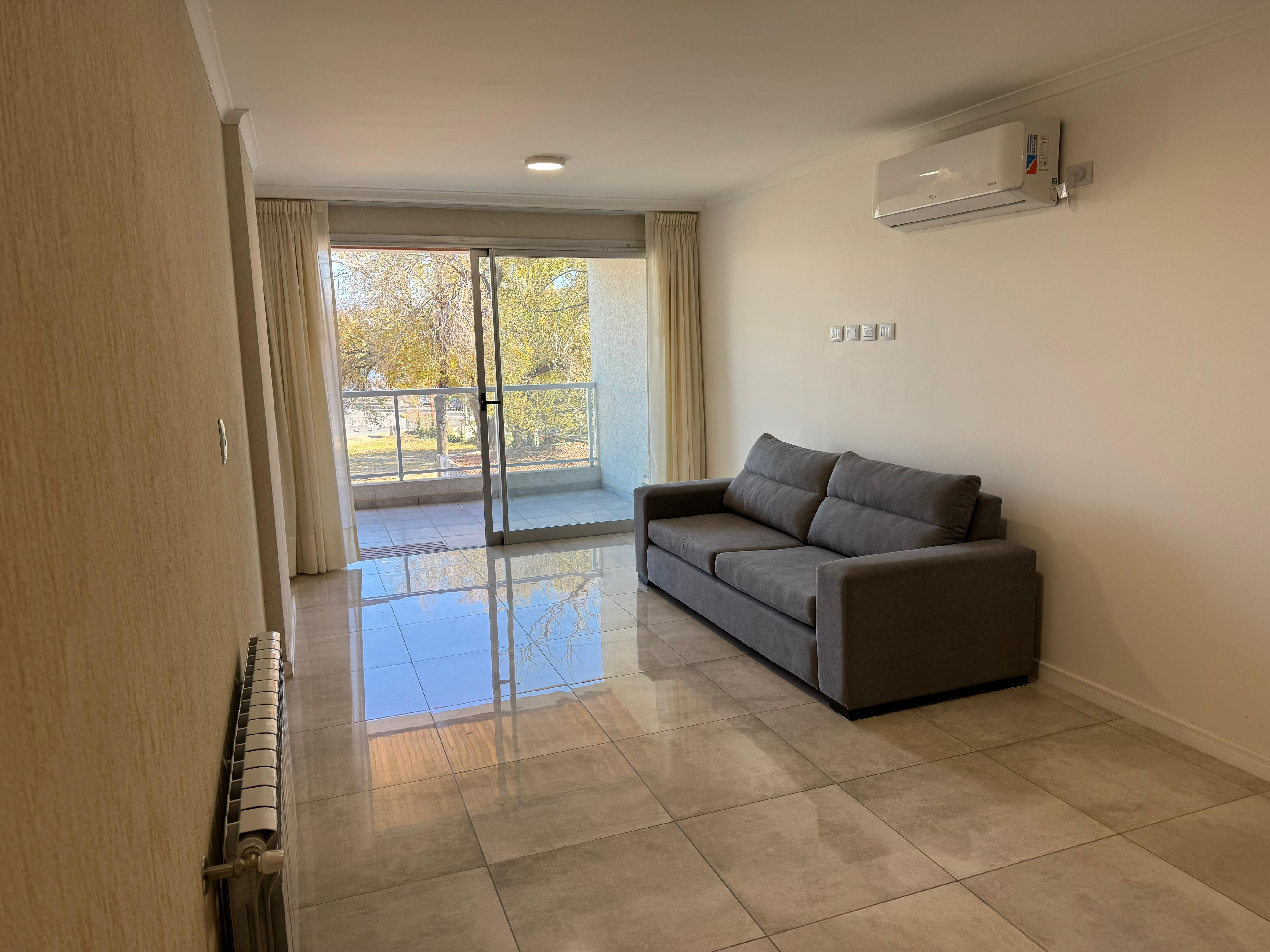 ALQUILER ANUAL EN VILLA CARLOS PAZ - DEPARTAMENTO NUEVO DE 2 DORMITORIOS SOBRE LA COSTANERA. - Stefano V.