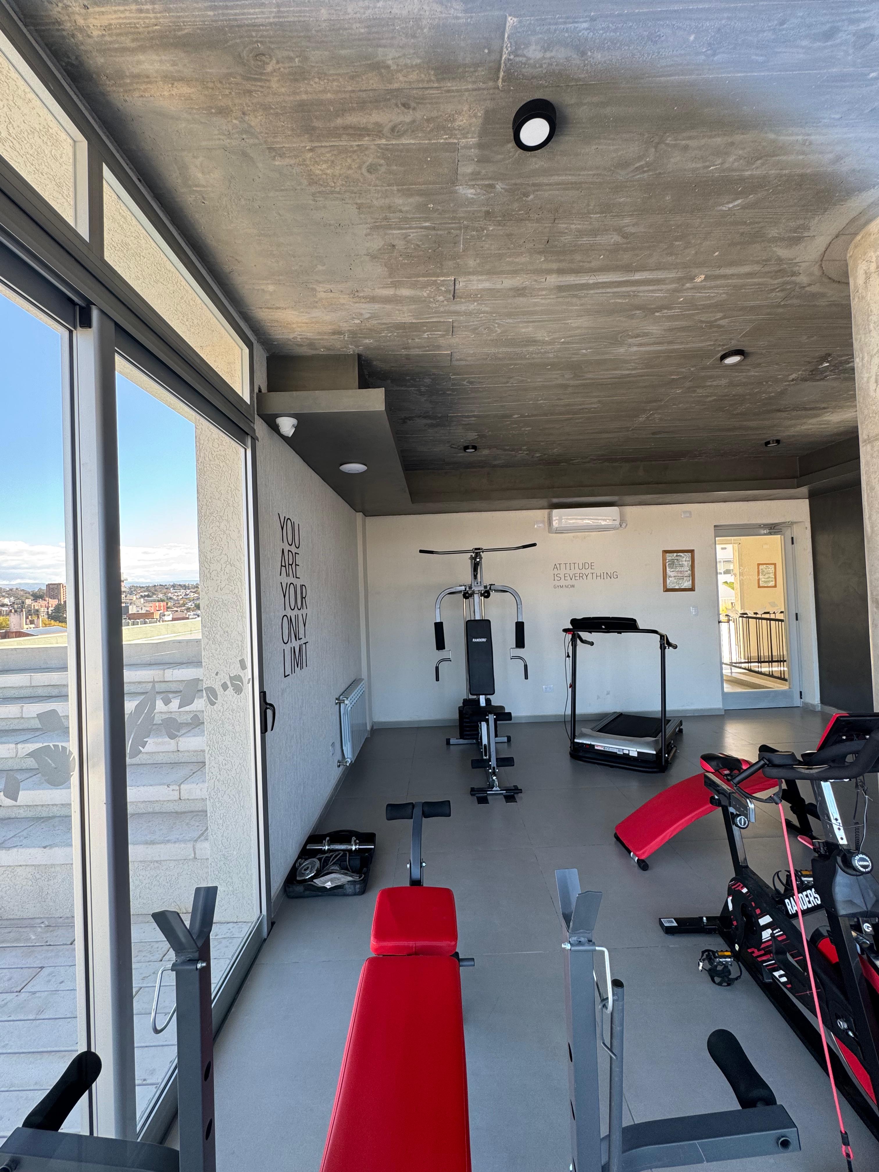 ALQUILER ANUAL EN VILLA CARLOS PAZ - DEPARTAMENTO NUEVO DE 2 DORMITORIOS SOBRE LA COSTANERA. - Stefano V.