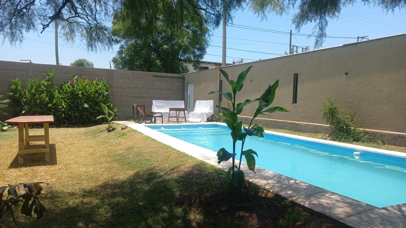 OPORTUNIDAD EN SANTA ISABEL I -  CASA PRINCIPAL 2 DORM. C PILETA  - 2 DPTO DE 1 DORM CADA UNO  GALPÓN