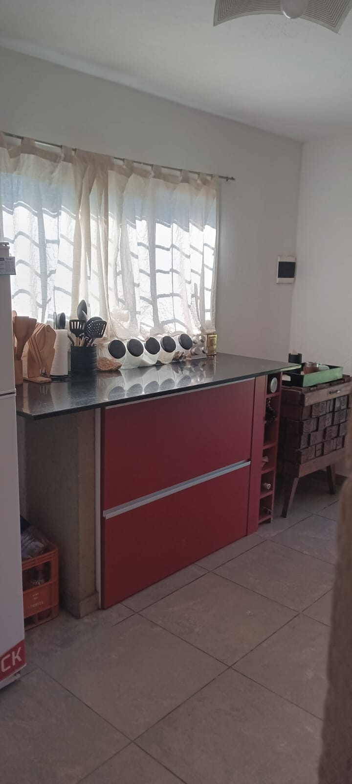 OPORTUNIDAD EN SANTA ISABEL I -  CASA PRINCIPAL 2 DORM. C PILETA  - 2 DPTO DE 1 DORM CADA UNO  GALPÓN