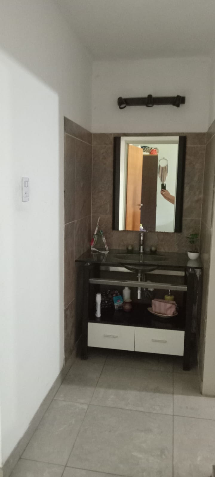 OPORTUNIDAD EN SANTA ISABEL I -  CASA PRINCIPAL 2 DORM. C PILETA  - 2 DPTO DE 1 DORM CADA UNO  GALPÓN