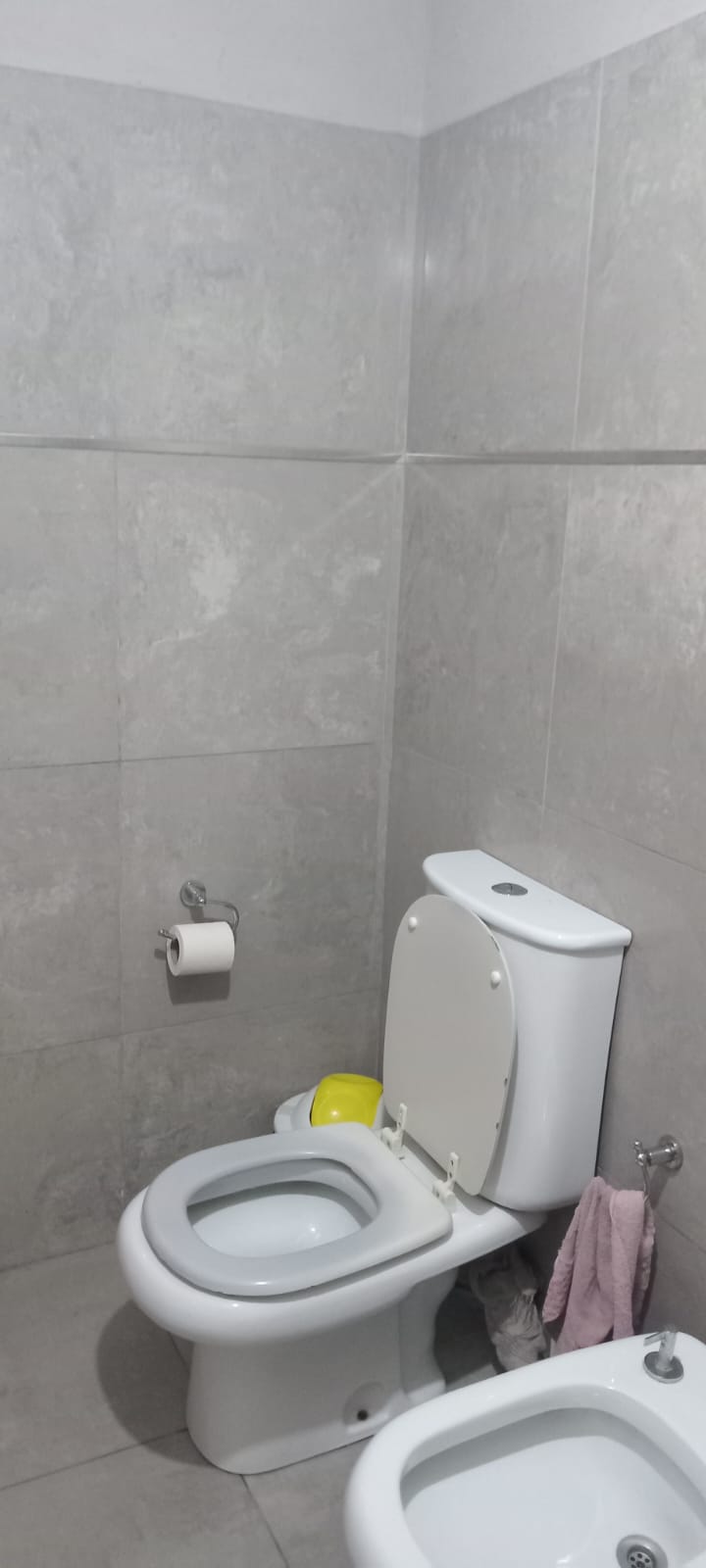 OPORTUNIDAD EN SANTA ISABEL I -  CASA PRINCIPAL 2 DORM. C PILETA  - 2 DPTO DE 1 DORM CADA UNO  GALPÓN