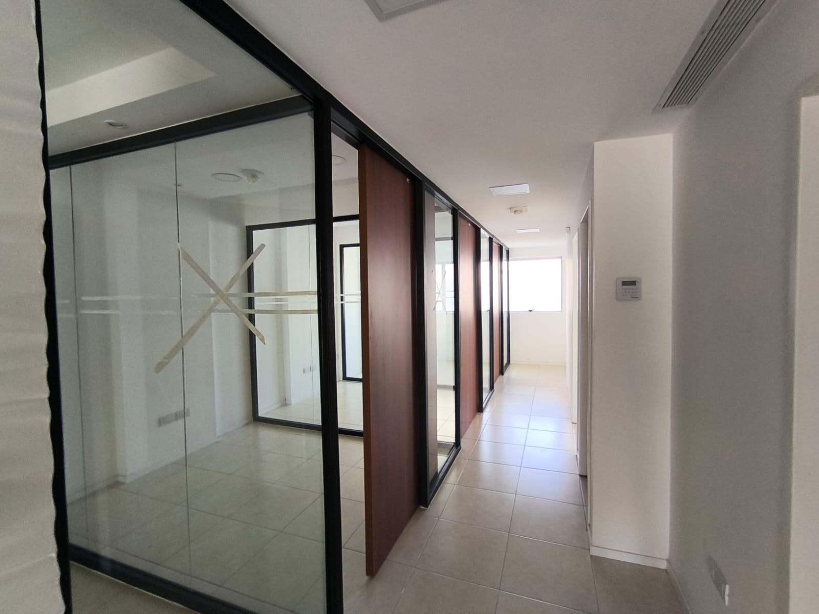 En Alquiler Piso para usos múltiples 450 mts Contacto Marcela Freites CPI 7564 Móvil 3515311014