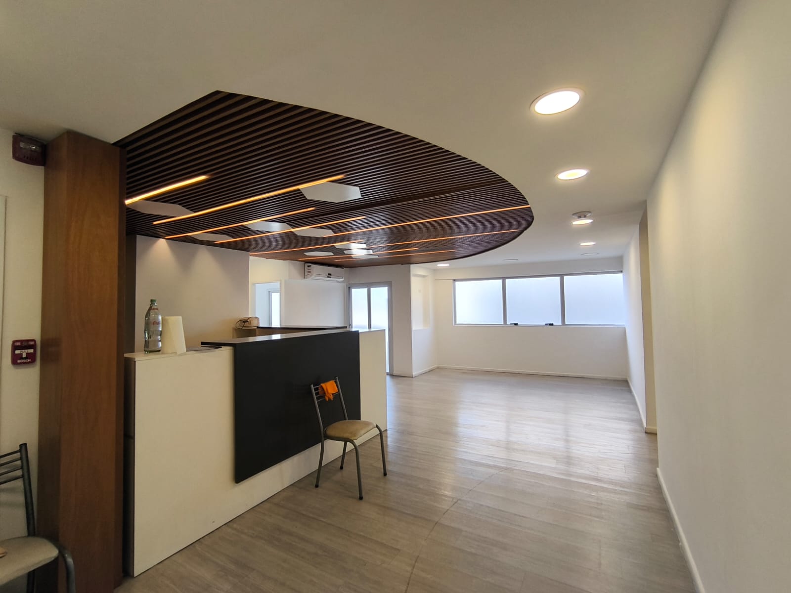 En Alquiler Piso para usos múltiples 450 mts Contacto Marcela Freites CPI 7564 Móvil 3515311014