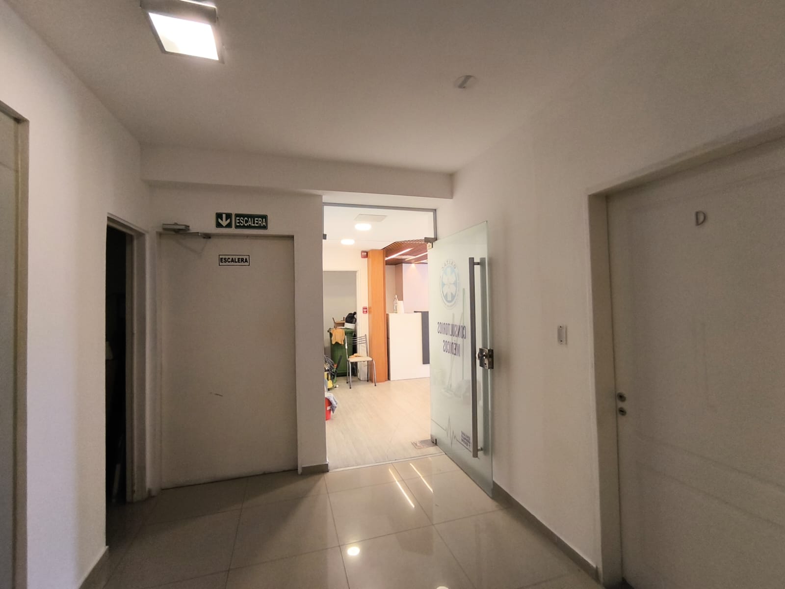 En Alquiler Piso para usos múltiples 450 mts Contacto Marcela Freites CPI 7564 Móvil 3515311014