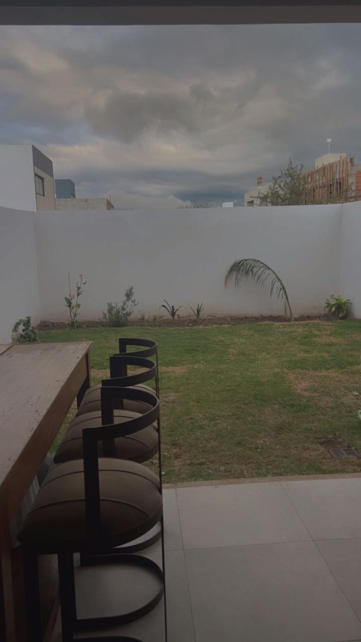 DÚPLEX SOLARES DE MANANTIALES