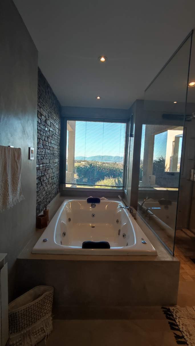 CASA DE ENSUEÑO EN BARRIO CERRADO VALLE DE CALAMUCHITA