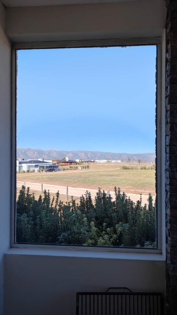 CASA DE ENSUEÑO EN BARRIO CERRADO VALLE DE CALAMUCHITA