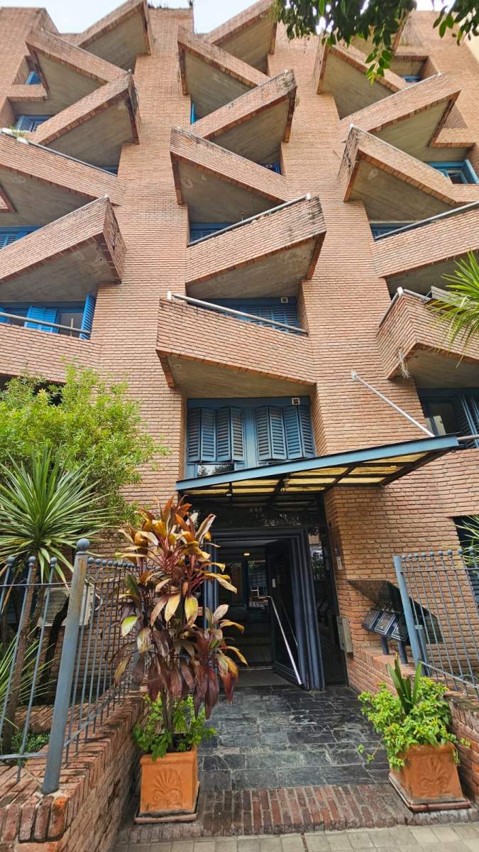 TRANQUILO Y TODO CERCA - ALQUILA EN ALBERDI DEPTO 1 DOMR