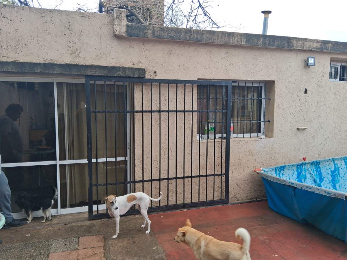 Vendo casa c3 dorm.B Alta Cba.