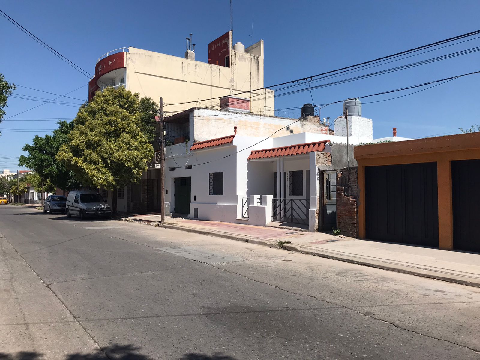 Alto Alberdi  Casa en venta sobre Santa Rosa 2 dormitorios