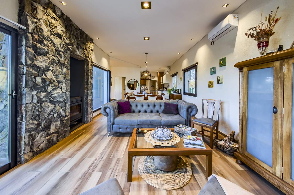 Alquilo casa en el Terrón 4 dor.