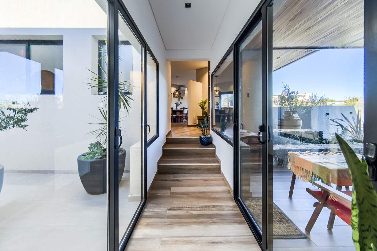 Alquilo casa en el Terrón 4 dor.