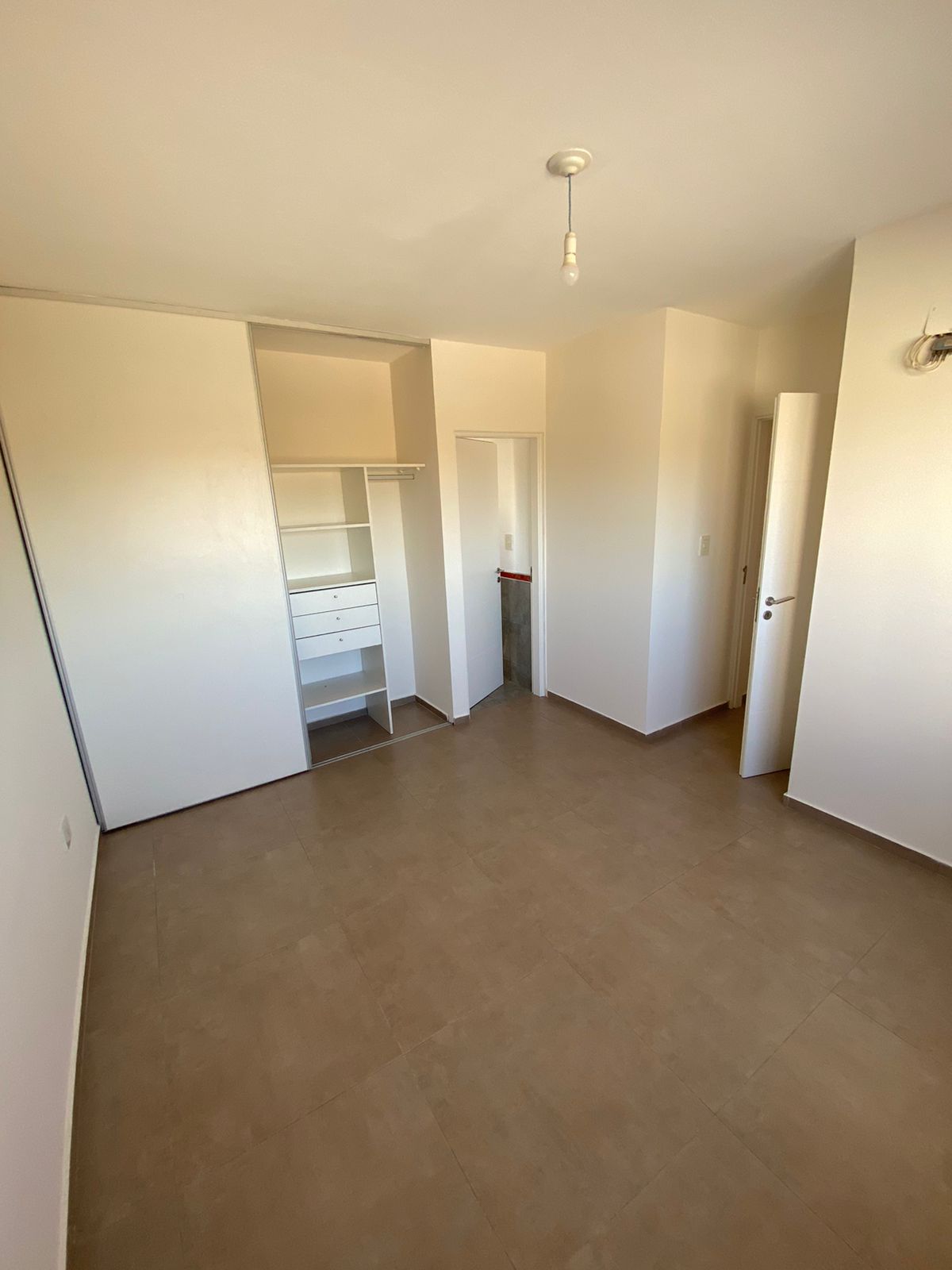 EXCELENTE DUPLEX EN ALQUILER EN ALTOS DE MANANTIALES