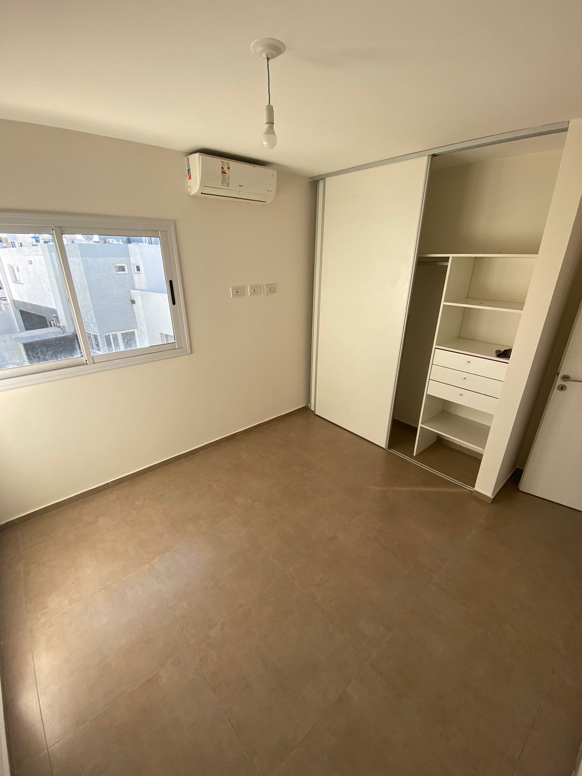 EXCELENTE DUPLEX EN ALQUILER EN ALTOS DE MANANTIALES