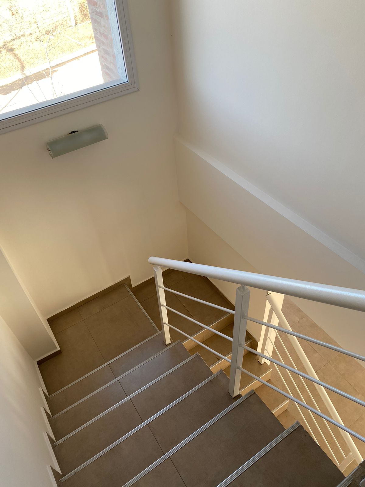 EXCELENTE DUPLEX EN ALQUILER EN ALTOS DE MANANTIALES