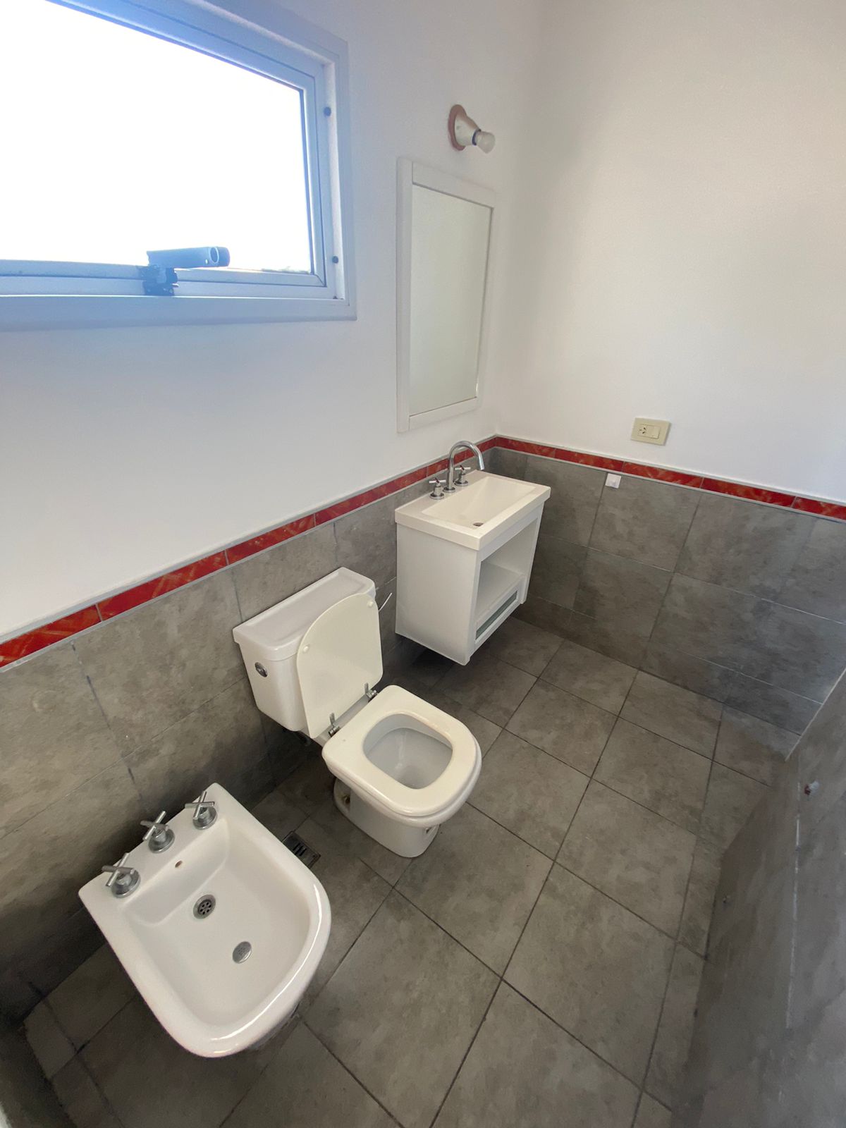 EXCELENTE DUPLEX EN ALQUILER EN ALTOS DE MANANTIALES