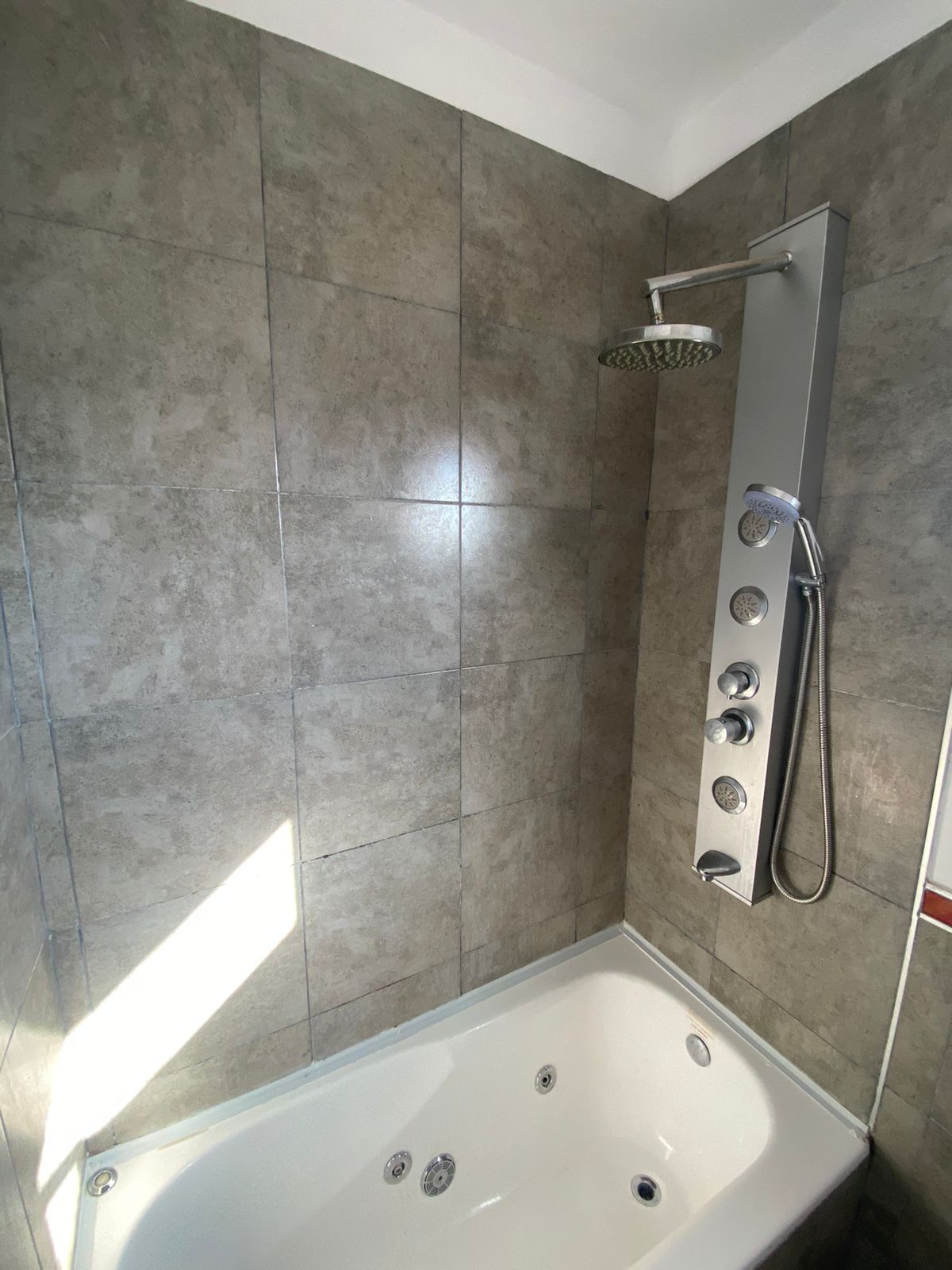 EXCELENTE DUPLEX EN ALQUILER EN ALTOS DE MANANTIALES