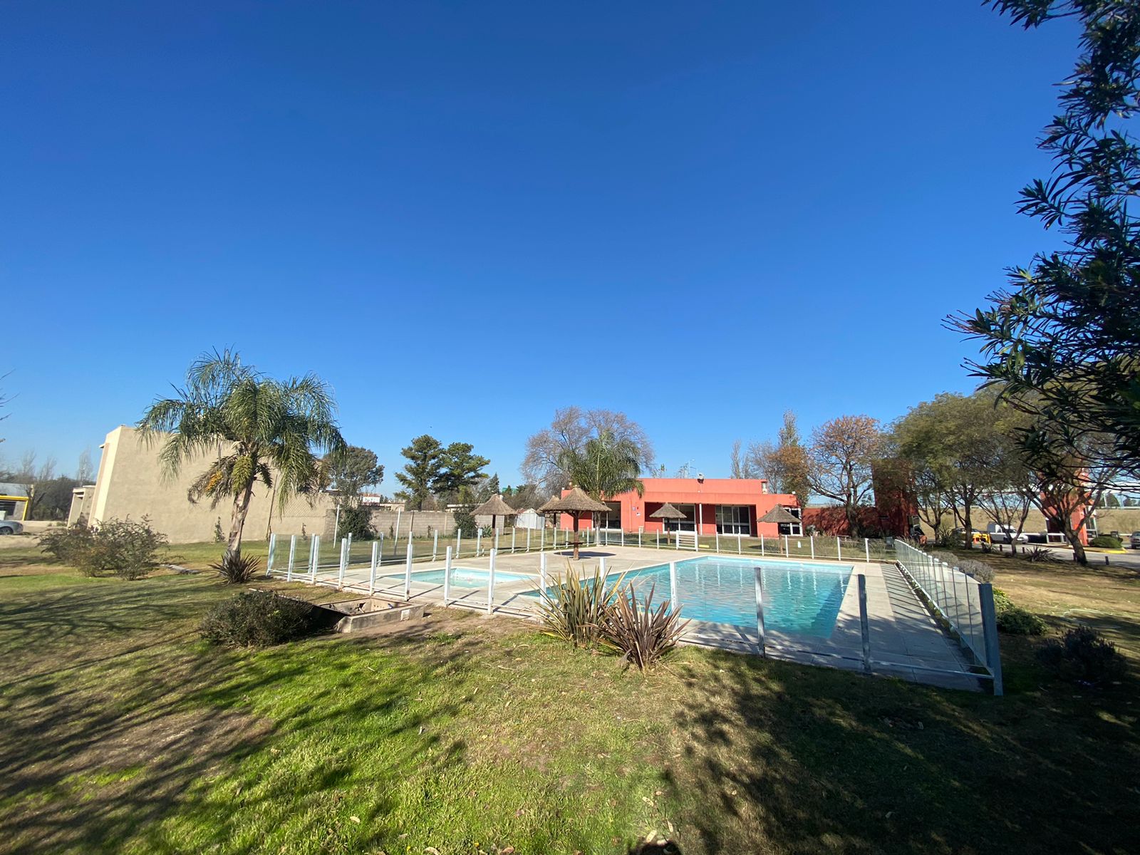 EXCELENTE DUPLEX EN ALQUILER EN ALTOS DE MANANTIALES