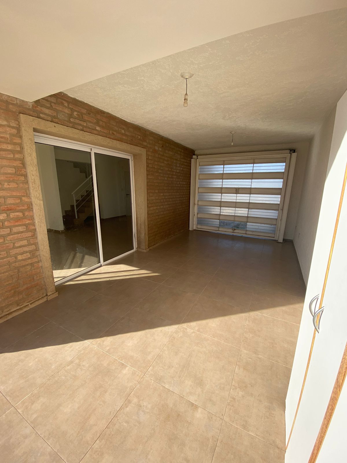 EXCELENTE DUPLEX EN ALQUILER EN ALTOS DE MANANTIALES