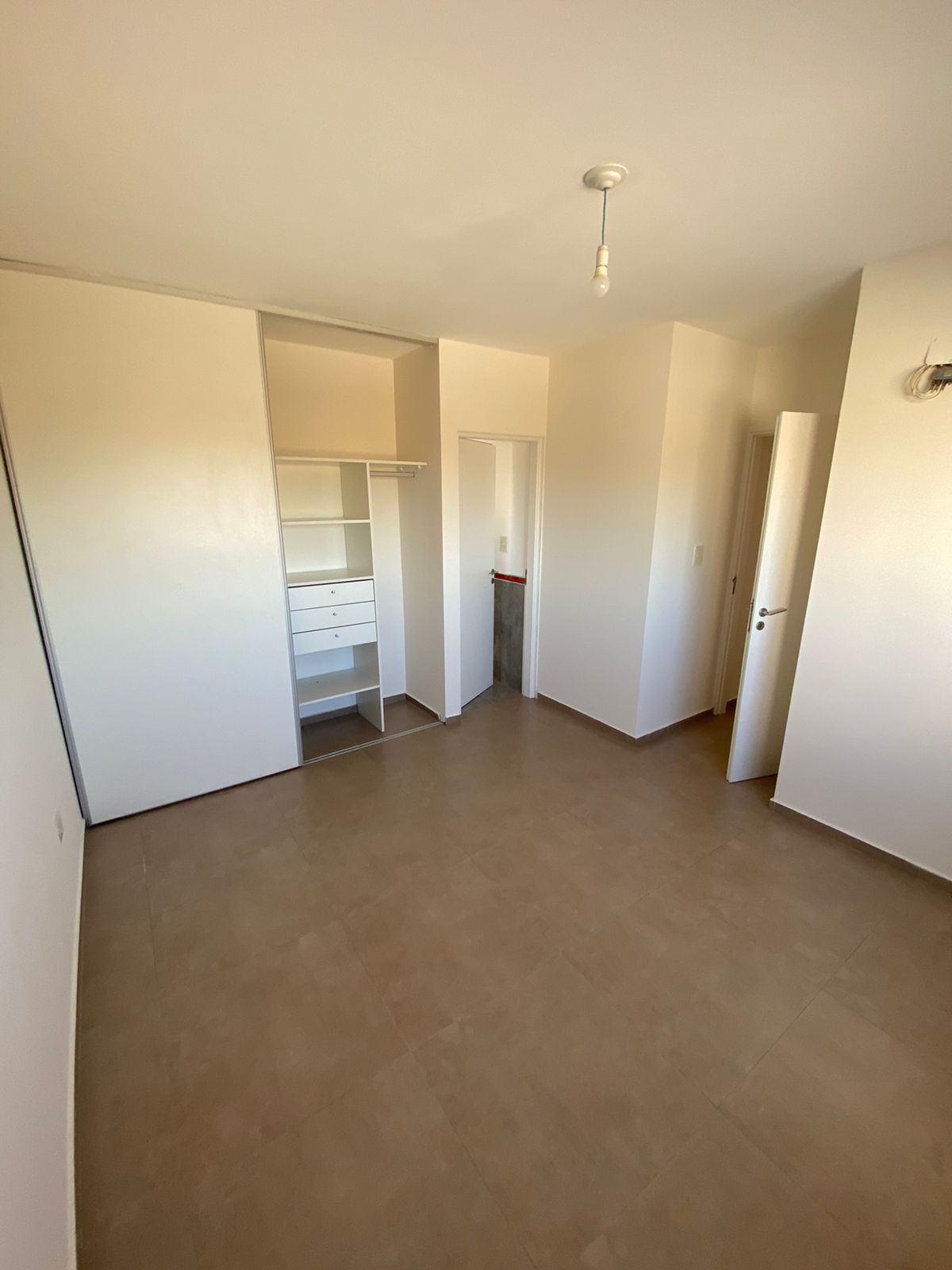 EXCELENTE DUPLEX EN ALQUILER EN ALTOS DE MANANTIALES