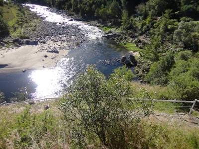 Alquiler Temporal Casa -Los Espinillos (Potrero de Garay)-Vista y Bajada al Río-Playa privada.