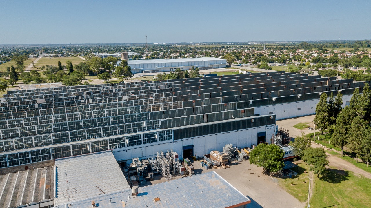 DEPOSITO AAA . 3000M2 CON OFICINAS . DOCKS, ALEROS Y ROCIADORES