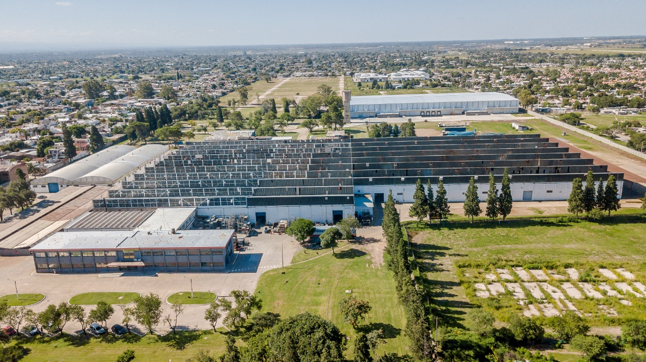 DEPOSITO AAA . 3000M2 CON OFICINAS . DOCKS, ALEROS Y ROCIADORES